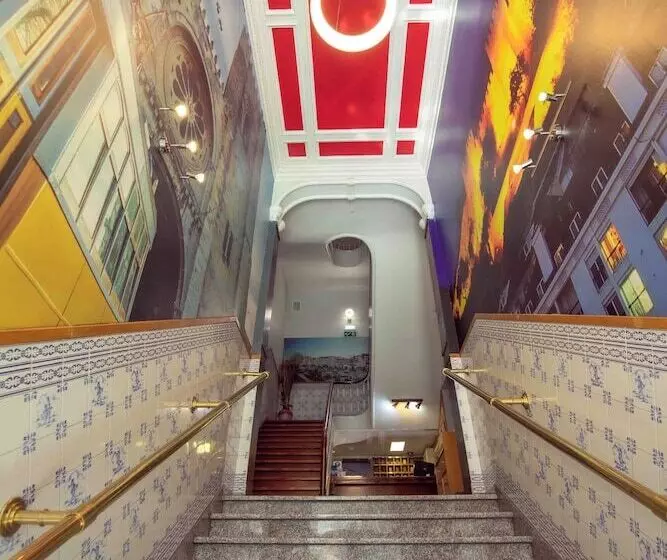 پانسیون Grande Pensao Residencial Alcobia