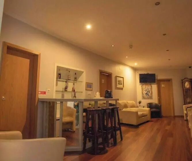 پانسیون Grande Pensao Residencial Alcobia