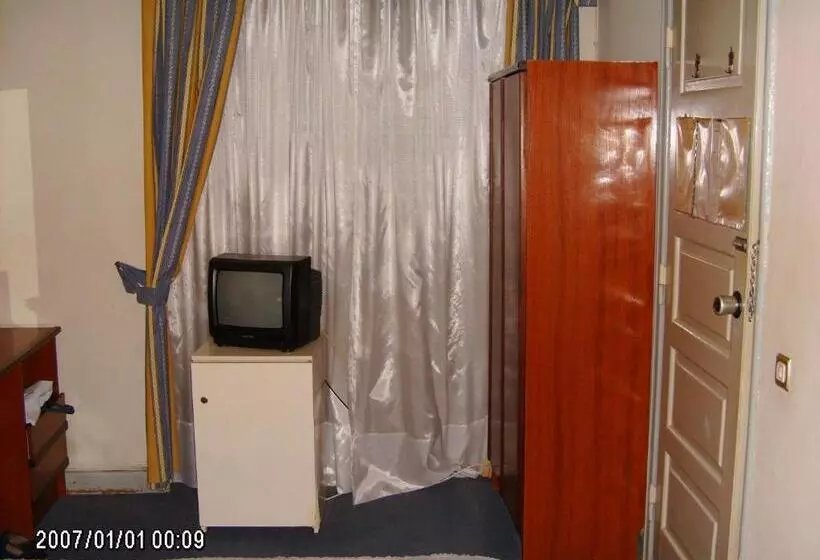 住所  Olhos Pretos