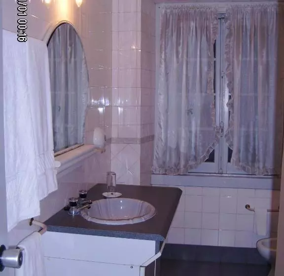 住所  Olhos Pretos