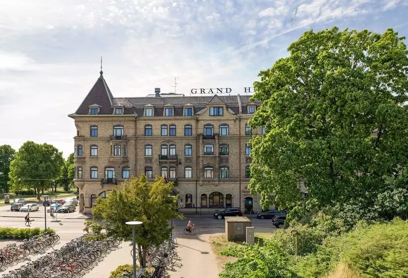 ホテル Best Western Plus Grand