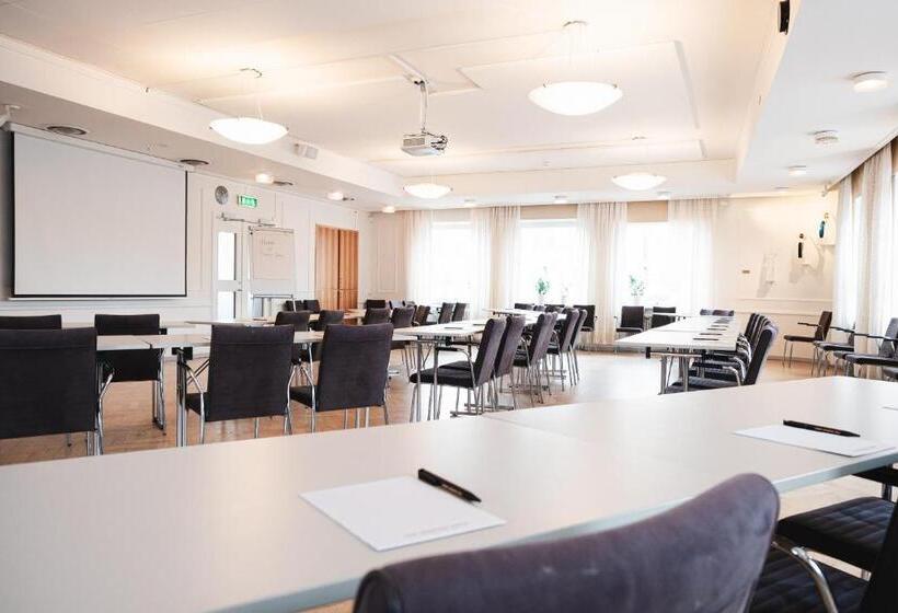 هتل Bishops Arms Strangnas