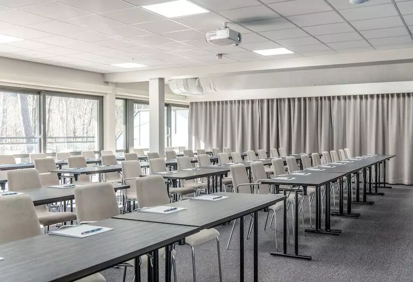 בית מלון כפרי Riviera Strand