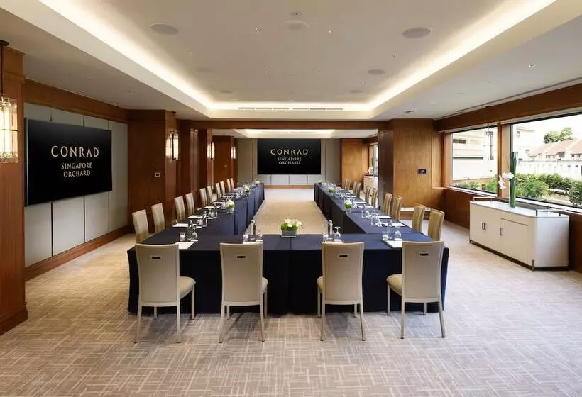 هتل Conrad Singapore Orchard