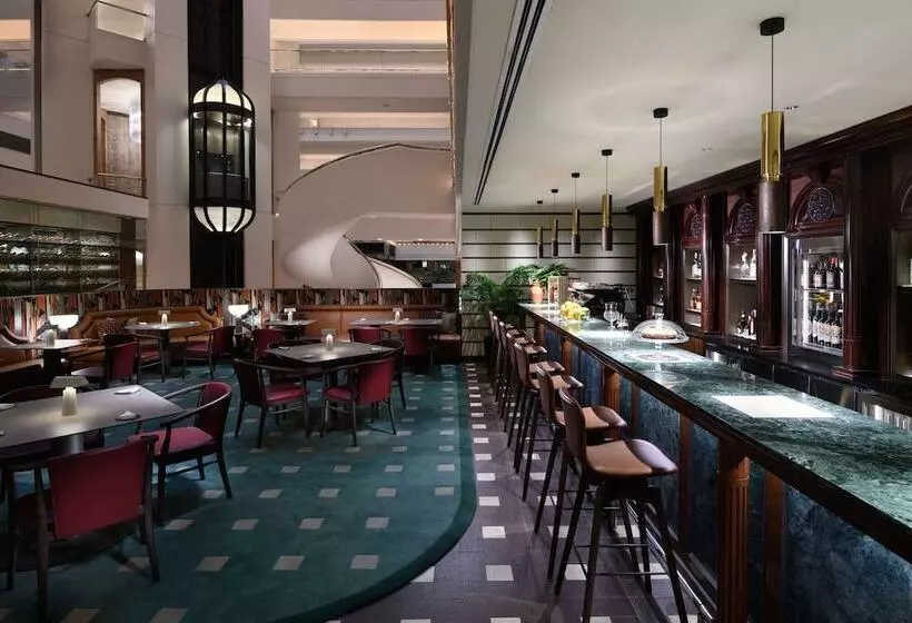 هتل Conrad Singapore Orchard