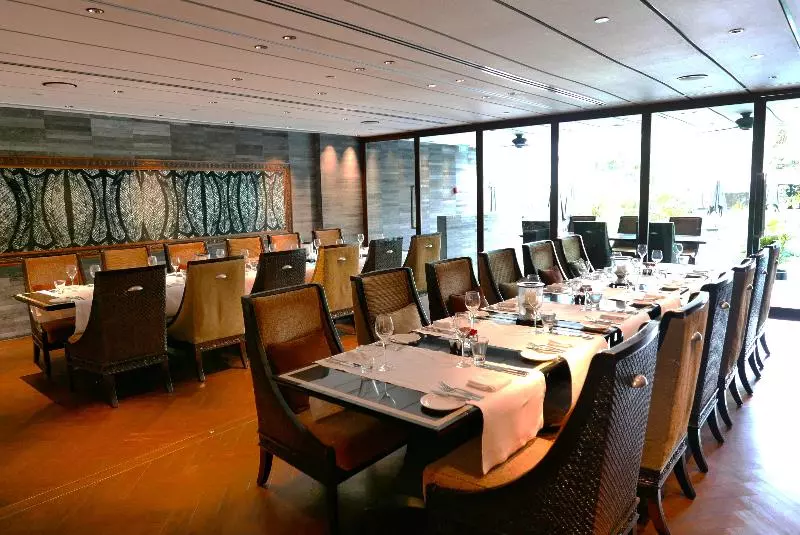 هتل Conrad Singapore Orchard