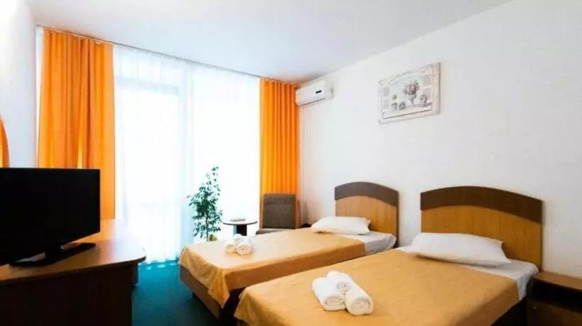 فندق Siret Saturn