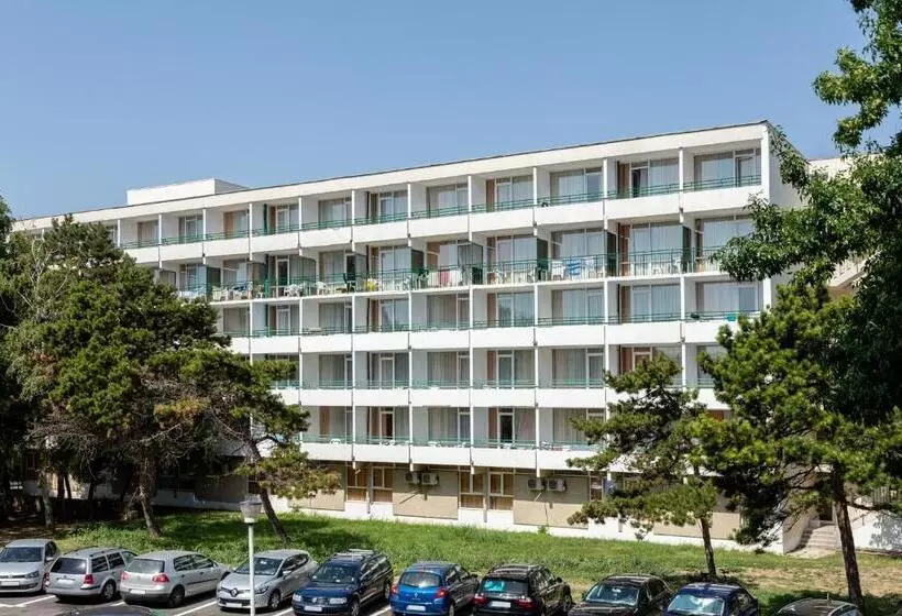 فندق Siret Saturn