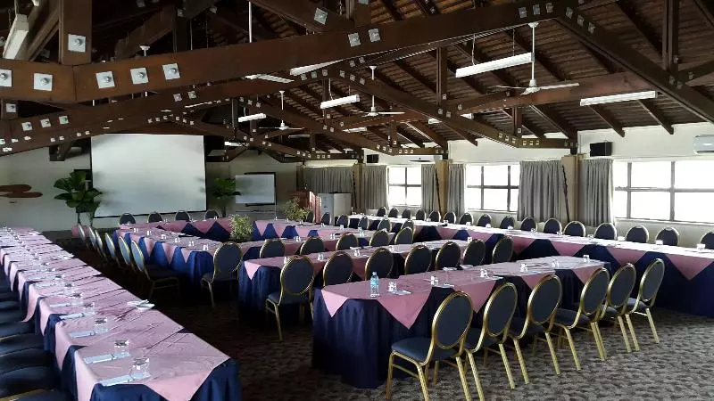 The Edgewater Resort & Spa