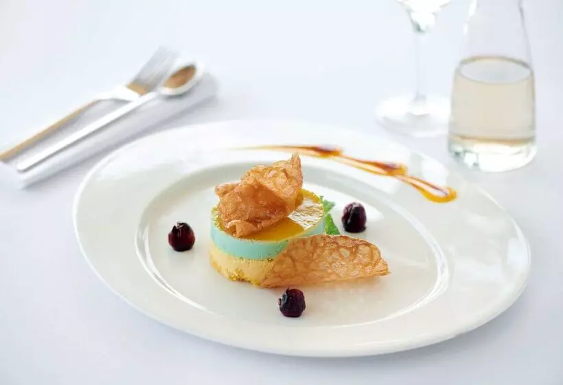 هتل Doubletree By Hilton Seychelles Allamanda Resort & Spa