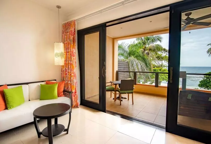 هتل Doubletree By Hilton Seychelles Allamanda Resort & Spa