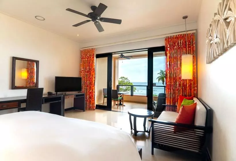 هتل Doubletree By Hilton Seychelles Allamanda Resort & Spa