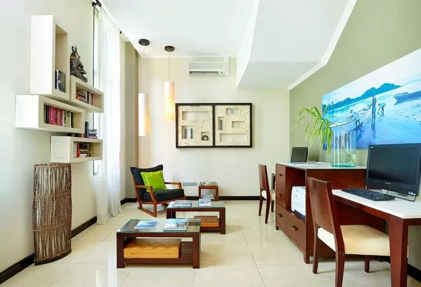 هتل Doubletree By Hilton Seychelles Allamanda Resort & Spa