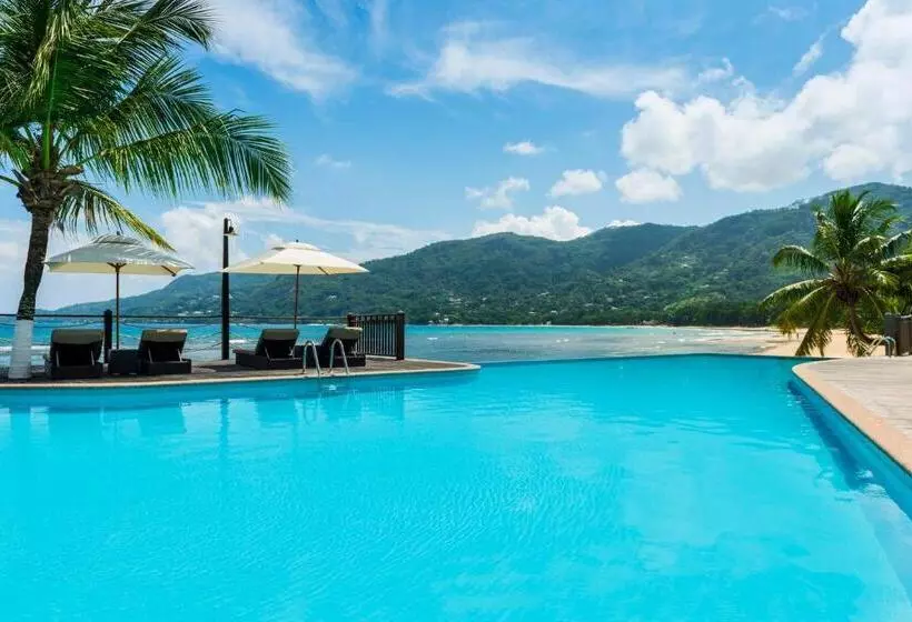 هتل Fisherman S Cove Resort