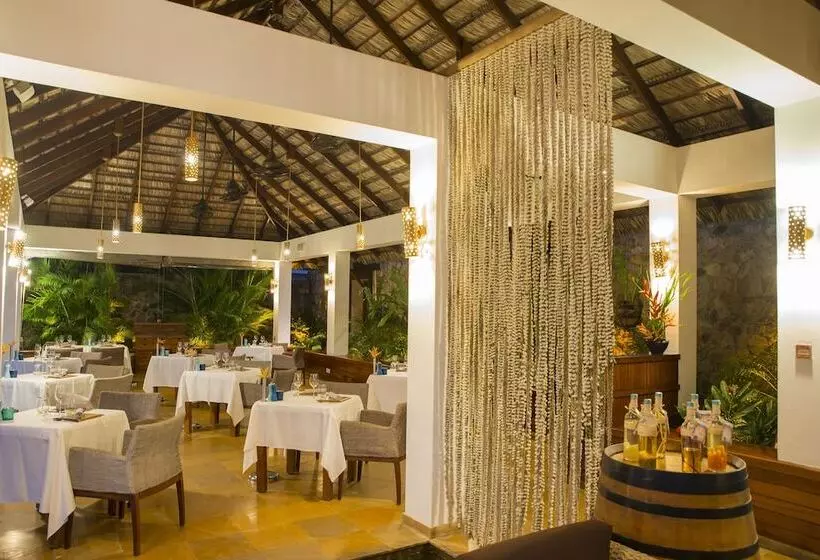 هتل Fisherman S Cove Resort