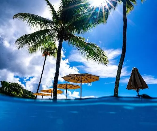 هتل Fisherman S Cove Resort