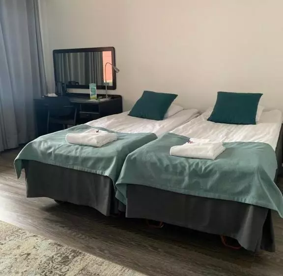 בית מלון כפרי Li Keurusselkä