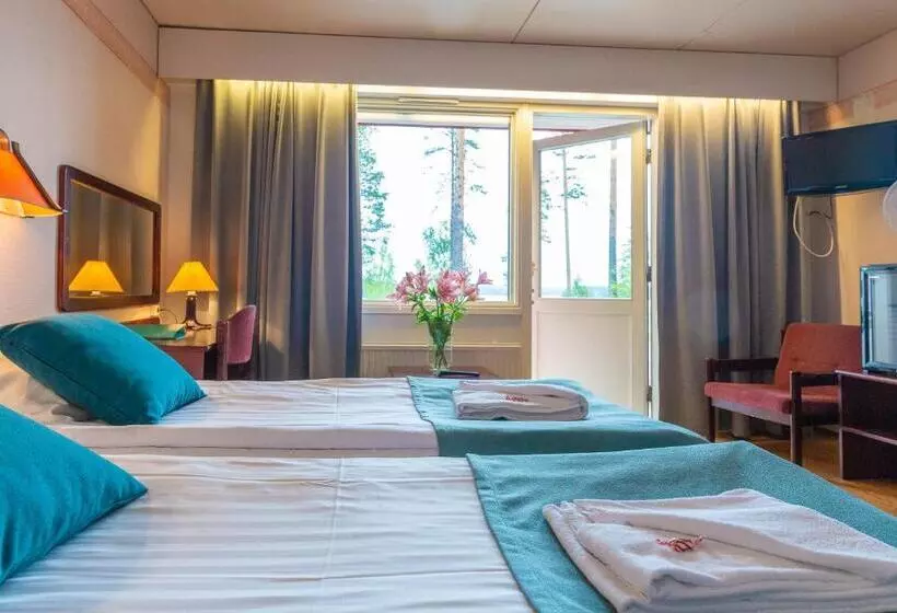 בית מלון כפרי Li Keurusselkä