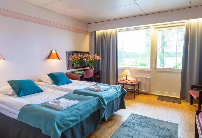 בית מלון כפרי Li Keurusselkä