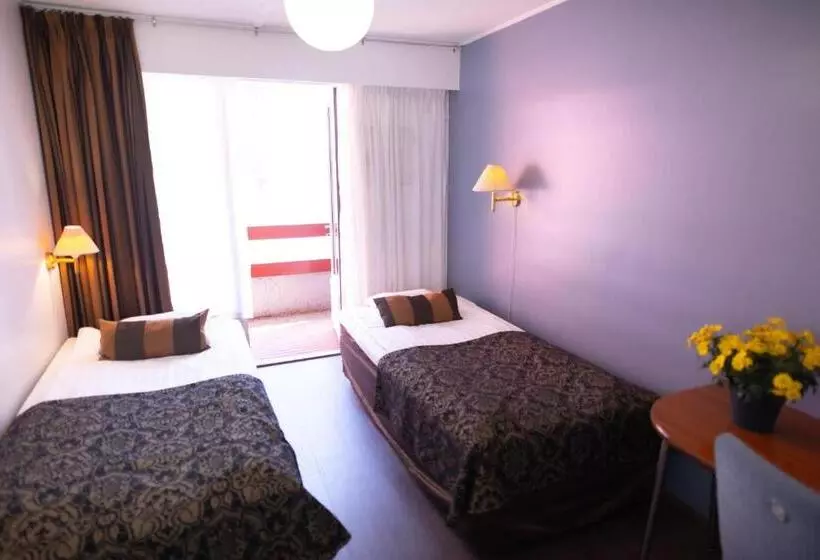 בית מלון כפרי Li Keurusselkä