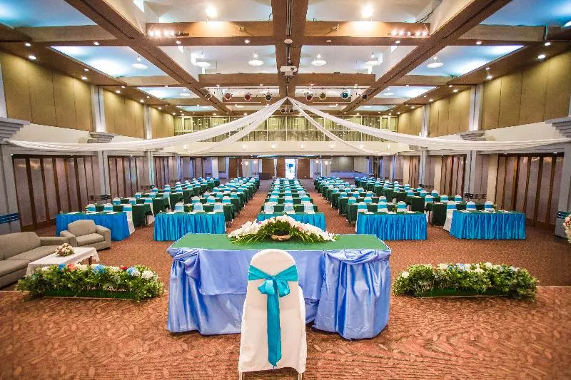 호텔 Phuket Merlin