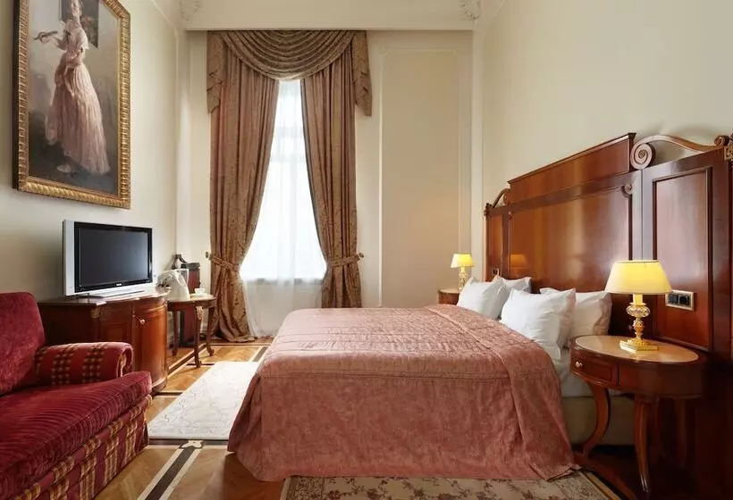 ホテル Savoy Moscow