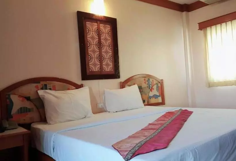 Отель Sawasdipong