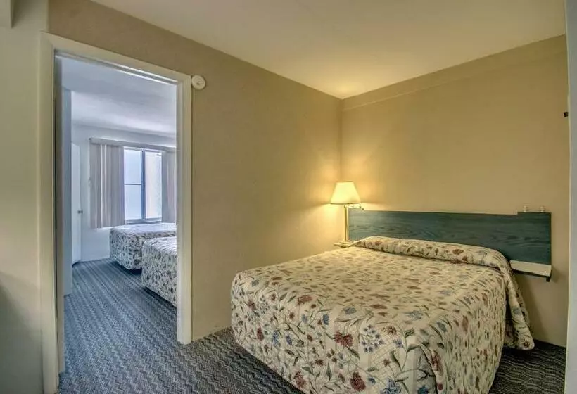 Admiral Resort Motel