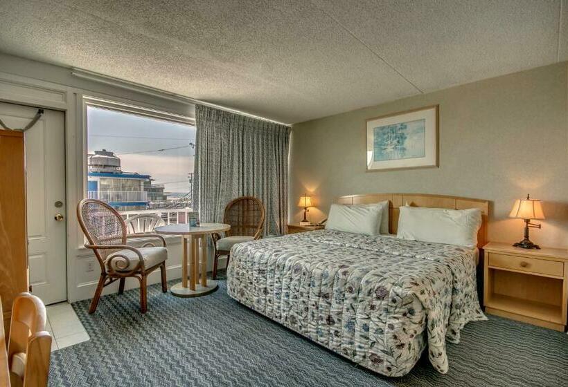 Admiral Resort Motel