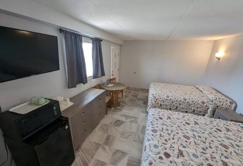 Admiral Resort Motel