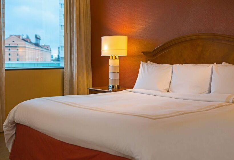 Hotel Baltimore Marriott Inner Harbor At Camden Yards
