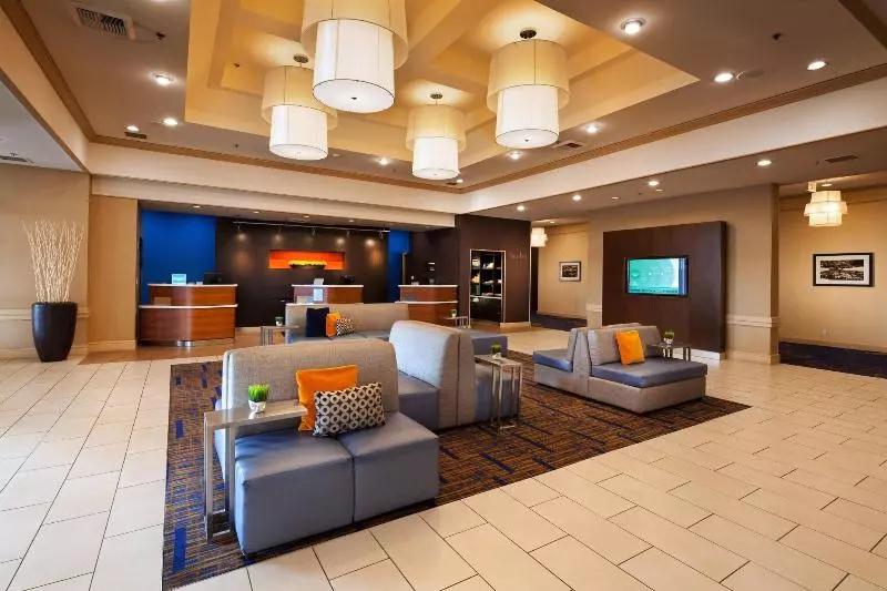 호텔 Courtyard By Marriott Baldwin Park