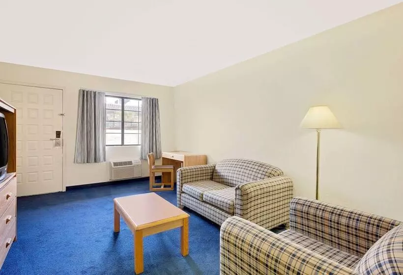 فندق Days Inn & Suites By Wyndham Needles