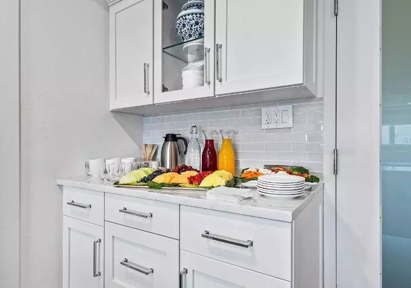 Отель Icona Cape May