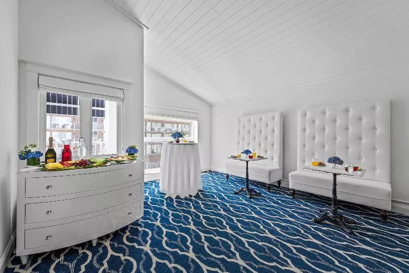 Отель Icona Cape May