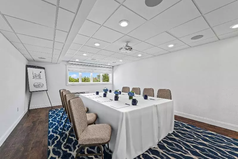 Отель Icona Cape May