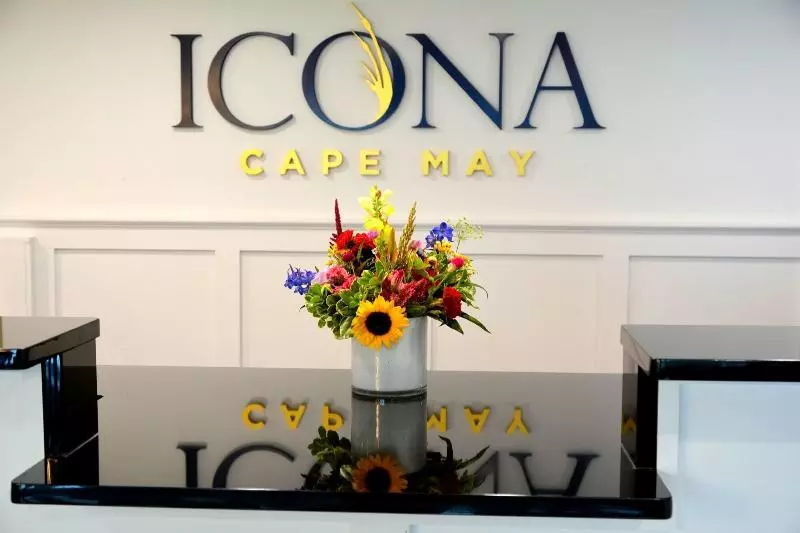 Отель Icona Cape May