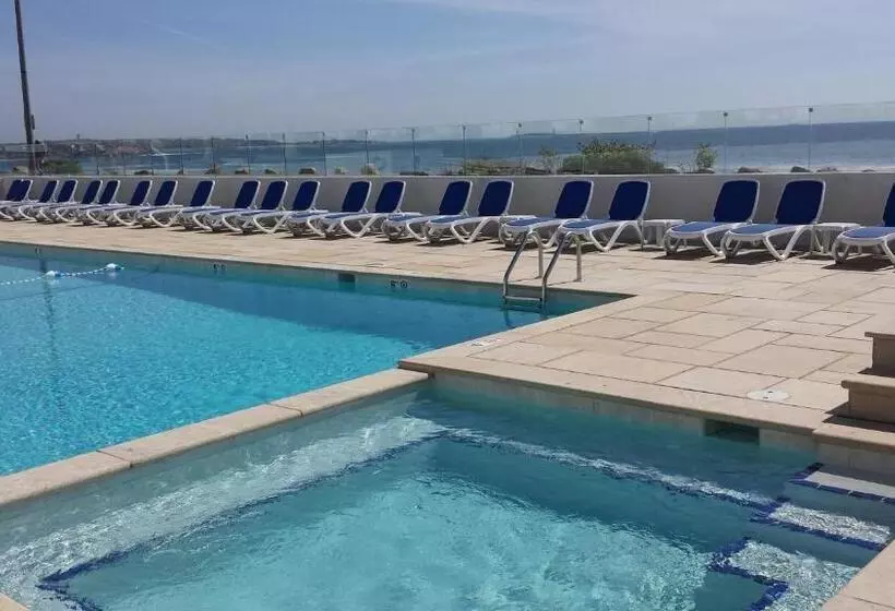 Ocean House Hotel At Bass Rocks