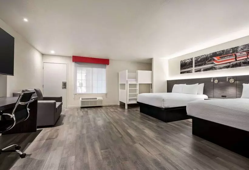 酒店 Ramada By Wyndham Anaheim Convention Center