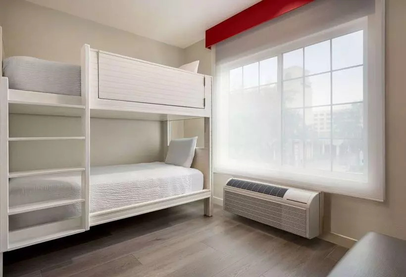 酒店 Ramada By Wyndham Anaheim Convention Center