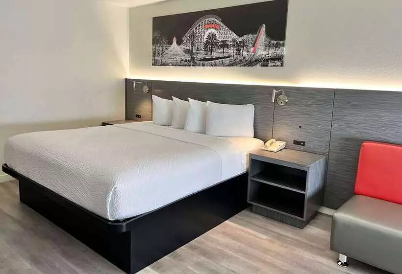 酒店 Ramada By Wyndham Anaheim Convention Center