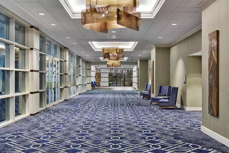 Hotel Downright Austin, A Renaissance