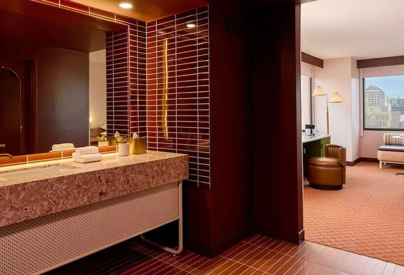 Hotel Downright Austin, A Renaissance