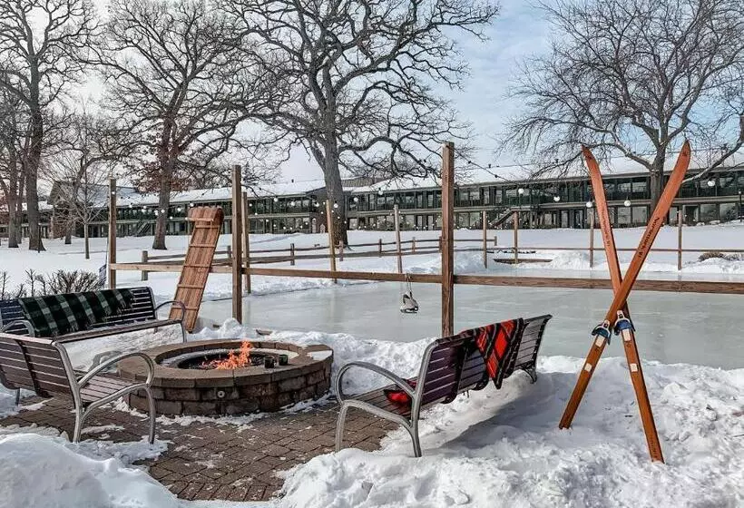 בית מלון כפרי The Abbey Resort