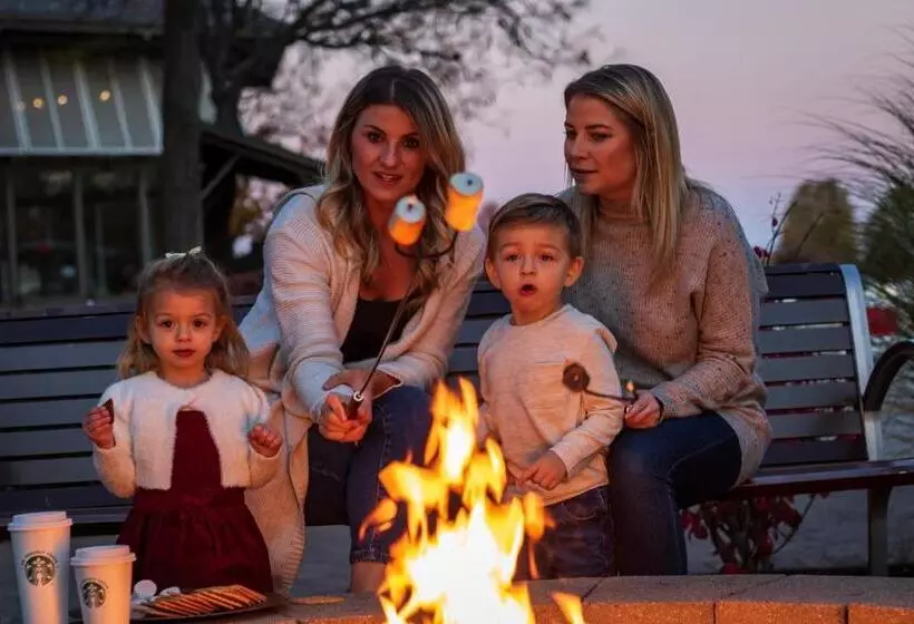 בית מלון כפרי The Abbey Resort