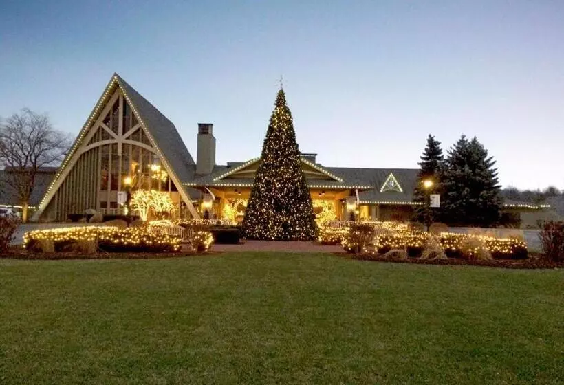 בית מלון כפרי The Abbey Resort