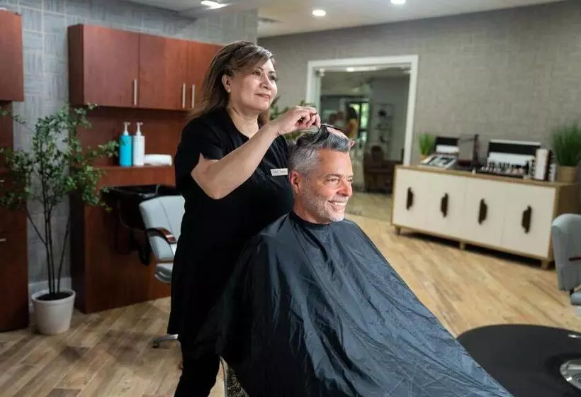 בית מלון כפרי The Abbey Resort