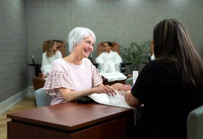 בית מלון כפרי The Abbey Resort