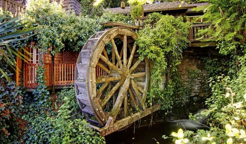 فندق Babbling Brook Inn