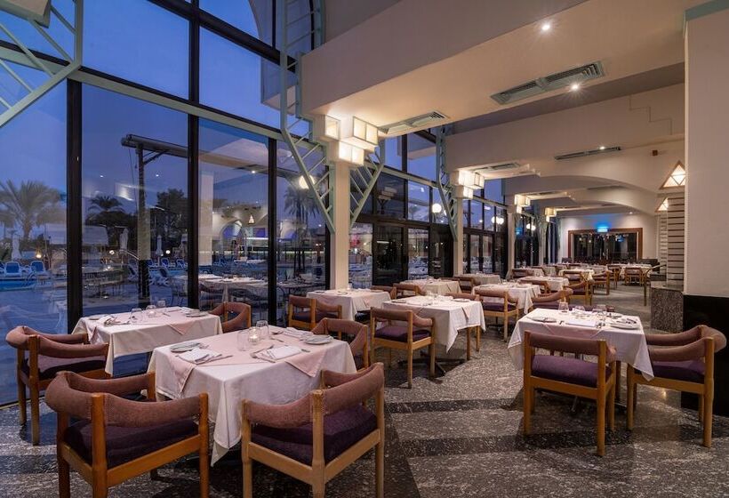 هتل Pyramids Resort by Jaz